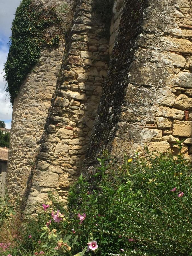 Chambres D'Hotes Art Et Remparts La Reole Exterior photo